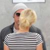 Paris Hilton et son petit ami Cy Waits arrivent à l'aéroport de Los Angeles pour s'envoler vers New York le 3 avril 2011