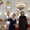 Le prince Philippe et la princesse Mathilde de Belgique effectuaient du 3 au 8 avril 2011 une visite officielle en Russie. A son arrivée à Moscou, la princesse belge a découvert le Kremlin au côté de Svetlana Medvedeva.