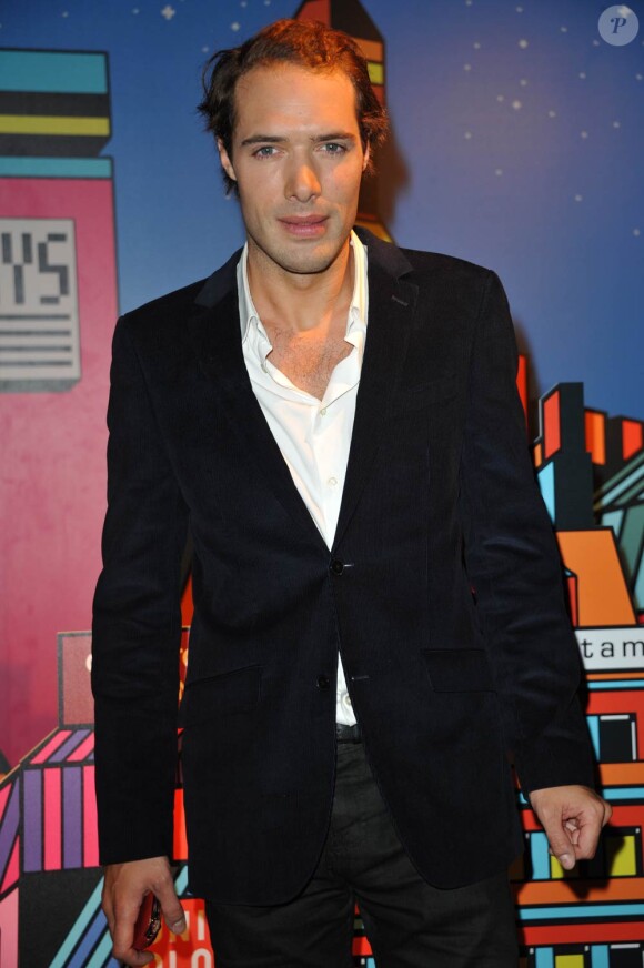 Nicolas Bedos jouera dans l'adaptation de L'amour dure trois ans de Frédéric Beigbeder.
