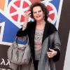 Claudia Cardinale visite les locaux de la fondation Elpida qui vient en aide aux enfants atteints du cancer, à Athènes, le 7 avril 2011.