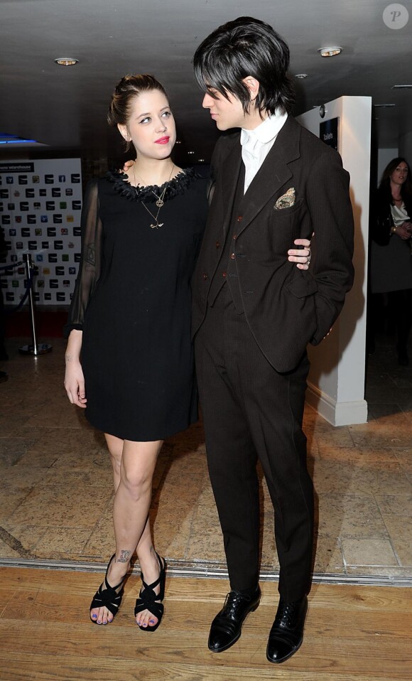 Peaches Geldof et son nouveau boyfriend Thomas Cohen assistent à la cérémonie des Appys Awards, à Londres, le 11 avril 2011.