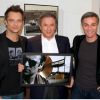 Cyril Viguier, David Hallyday et Michel Drucker pour la remise de la récompense de David pour son album