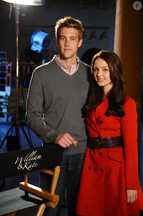 Nico Evers-Swindell et Camilla Luddington, les répliques de William et Kate dans le téléfilm de Lifetime diffusé le 18 avril 2011, sur le tournage, en Californie, le 3 mars 2011.