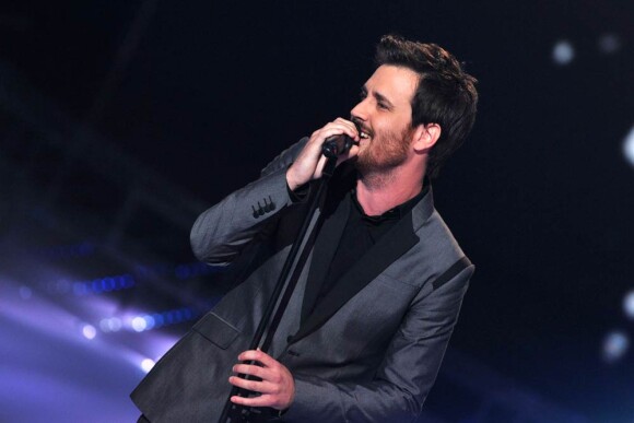 X Factor, premier prime live le 19 avril 2011 : Vincent Léoty, protégé de Christophe Willem, a fait de nouveaux éclats e voix sur Love's divine, de Seal.