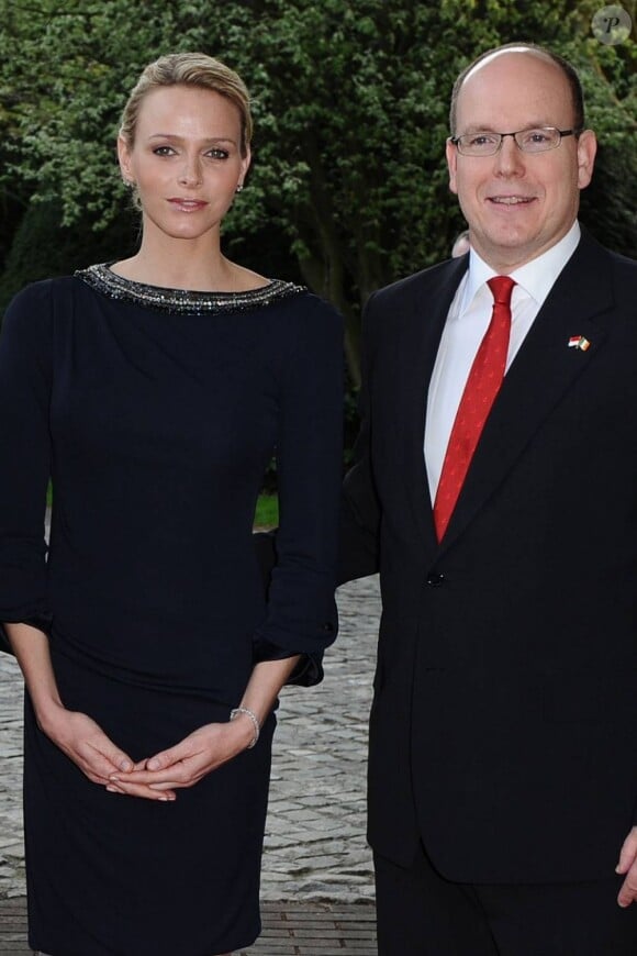 Albert de Monaco et Charlene Wittstock assisteront au mariage de Kate Middleton avec le Prince William le 29 avril 2011 à Londres