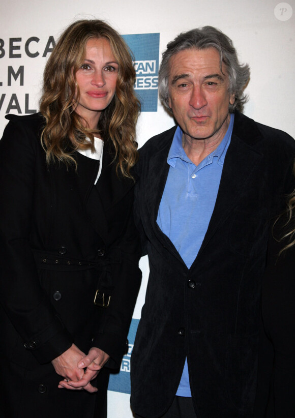 Julia Roberts et Robert de Niro lors du festival du film de Tribeca à New York le 23 avril 2011 pour la projection de Jesus Henry Christ