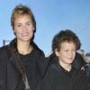 Judith Godrèche et son fils Noé lors de l'avant-première de Rien à déclarer au cinéma Pathé d'Ivry-sur-Seine le 24 janvier 2011