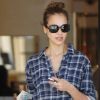 Jessica Alba dans les rues de Los Angeles après une séance shopping chez Barney's le 26 avril 2011