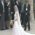 Kate Middleton arrive à l'abbaye de Westminster pour son mariage le 29 avril 2011