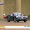 Le Prince William et la Princesse Catherine font une sortie surprise en Aston Martin Volante, tout juste mariés, à Buckingham Palace, le 29 avril 2011