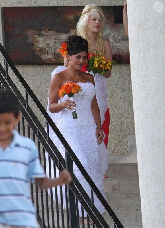 Shayne Lamas, enceinte, lors du mariage de son père Lorenzo Lamas avec la jolie Shawna Craig, à Cabo San Lucas, au Mexique, le 30 avril 2011.