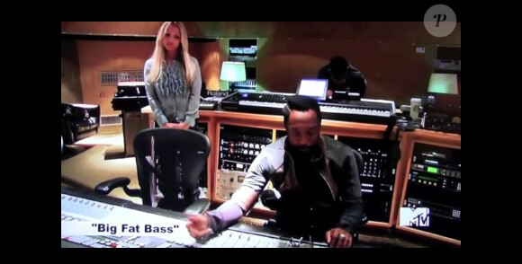 Britney Spears et Will.I.Am, dans le documentaire I am the Femme Fatale, diffusé sur MTV Idol le mercredi 18 mai 2011 à 14h20.