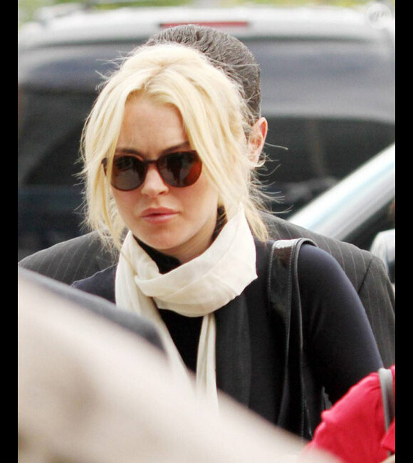 Lindsay Lohan arrive au tribunal de Los Angeles en avril 2011 pour le vol supposé d'un collier