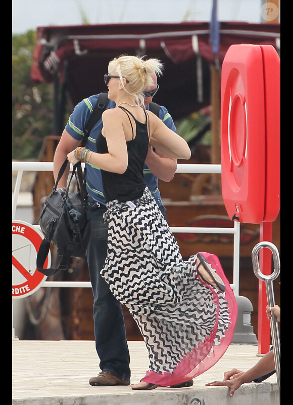 Gwen Stefani arrive sur la Côte d'Azur avec ses enfants Kingston et Zuma et son mari Gavin Rossdale le 13 mai 2011