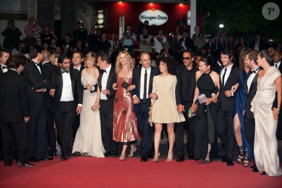 L'équipe du film Polisse (de Maïwenn) sur le tapis rouge du Festival de Cannes, vendredi 13 mai 2011.