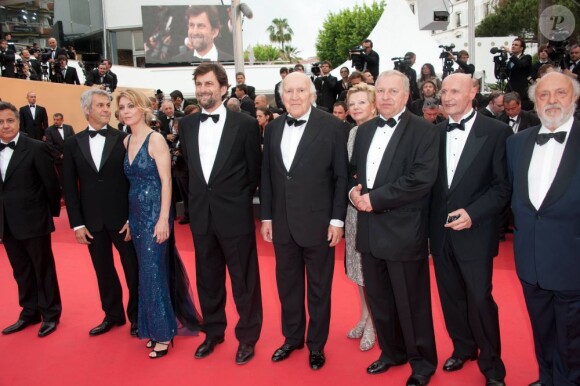 L'équipe du film Habemus Papam (de Nanni Moretti) sur le tapis rouge du Festival de Cannes, vendredi 13 mai 2011.