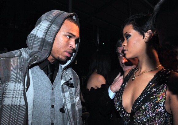 Rihanna et Chris Brown lorsqu'ils étaient encore en couple en mars 2008 à Paris