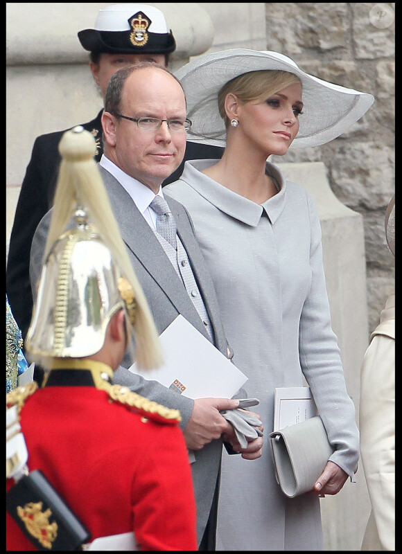Le prince Albert II de Monaco et Charlene Wittstock arrivent au mariage du prince William et de Kate Middleton le 29 avril 2011 à Westminster