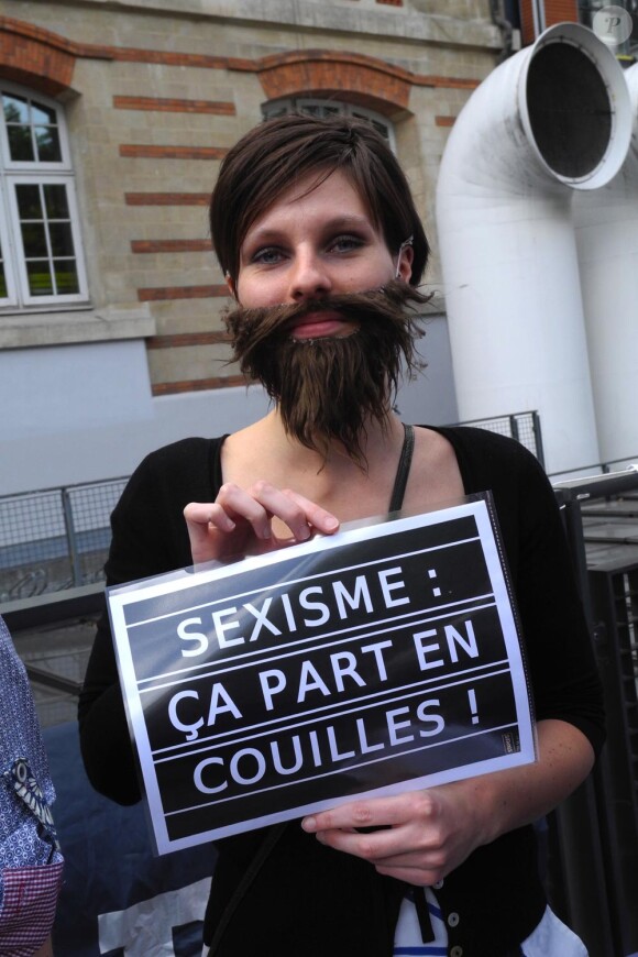 Les féministes montent au créneau et dénoncent le sexisme, Audrey Pulvar, Eva Joly, Clémentine Autain, Fabienne Egal et 5000 personnes dimanche 22 mai 2011 à Paris.