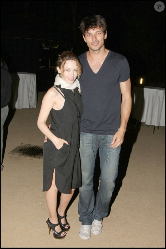 Kylie Minogue et son fiancé Andres Velencoso, en 2009.