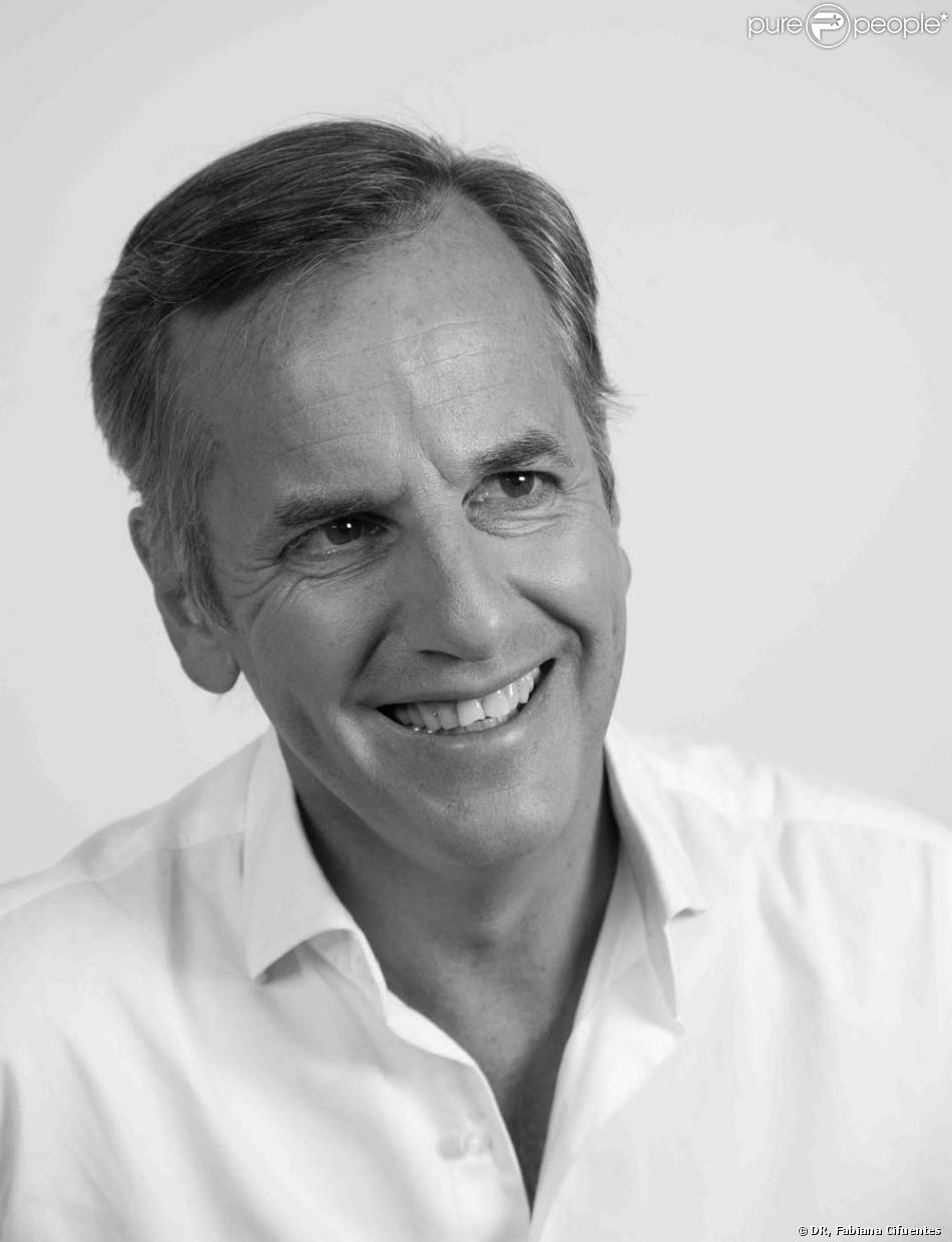 Le portrait de Bernard de la Villardière qui sera mis en vente le 16 juin 2011. Purepeople Le portrait de Bernard de la Villardière qui sera mis en vente le 16 juin 2011. Purepeople