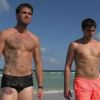 Jonathan et Marvin à la plage, dans les Anges de la télé-réalité 2, Miami Dreams !