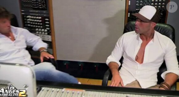 Sofiane en studio avec Johnny Williams dans les Anges de la télé-réalité 2, Miami Dreams !