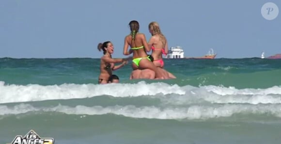 Les Anges s'amusent dans la mer, dans les Anges de la télé-réalité 2, Miami Dreams !