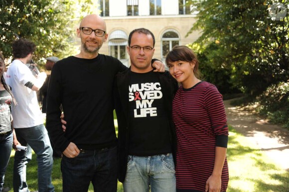 Emma de Caunes, Moby, Luc Barruet à la conférence de presse du festival Solidays, à Paris, le 25 mai 2011.