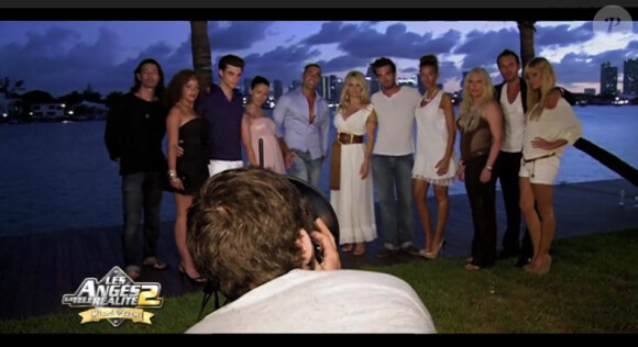 Pamela Anderson pose avec les anges dans les Anges de la télé réalité, Miami Dreams du vendredi 27 mai 2011 sur NRJ 12.