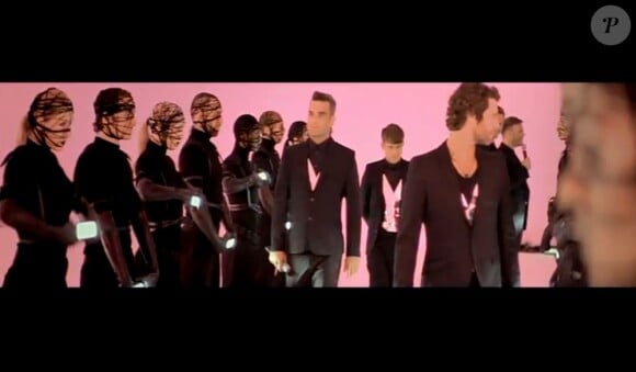 Images extraites du clip Love Love de Take That, extrait de l'album Progressed attendu le 13 juin 2011.