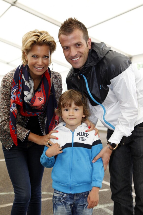 Rafael Van der Vaart, sa femme Sylvie et leur fils Damian à Beverwijk le 29 mai 2011