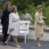 Lundi 30 mai 2011, la grande-duchesse Maria-Teresa de Luxembourg suivait la reine Sonja de Norvège au palais Oscarhall, qui a réouvert en 2009 après de copieuses rénovations. La grande-duchesse (manteau clair) devra écourter la visite officielle pour se rendre au chevet de son frère Antonio, dans le coma en Floride.