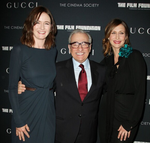 Martine Scorsese très bien entouré des ravissantes Emily Mortimer et Vera Farmiga à la soirée organisée par la Société du Cinéma et Gucci à New York, le 1er juin 2011