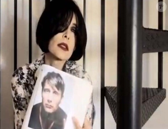 Jeanne Mas dans son clip Les Dimanches, mai 2011.