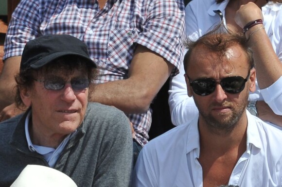 Alain SOuchon et son fils Pierre au tournoi de Roland-Garros, le dimanche 5 juin 2011.