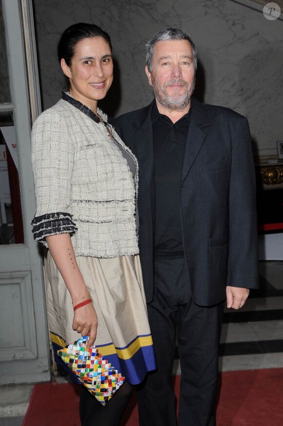 Philippe Starck et son épouse lors du dîner organisé par la Fondation Maud Fontenoy, le 8 juin 2011, à Paris.
