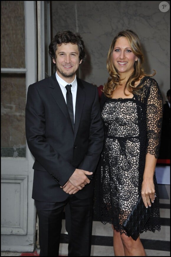 Maud Fontenoy et Guillaume Canet lors du dîner de gala de la Fondation de la navigatrice, le 8 juin 2011.