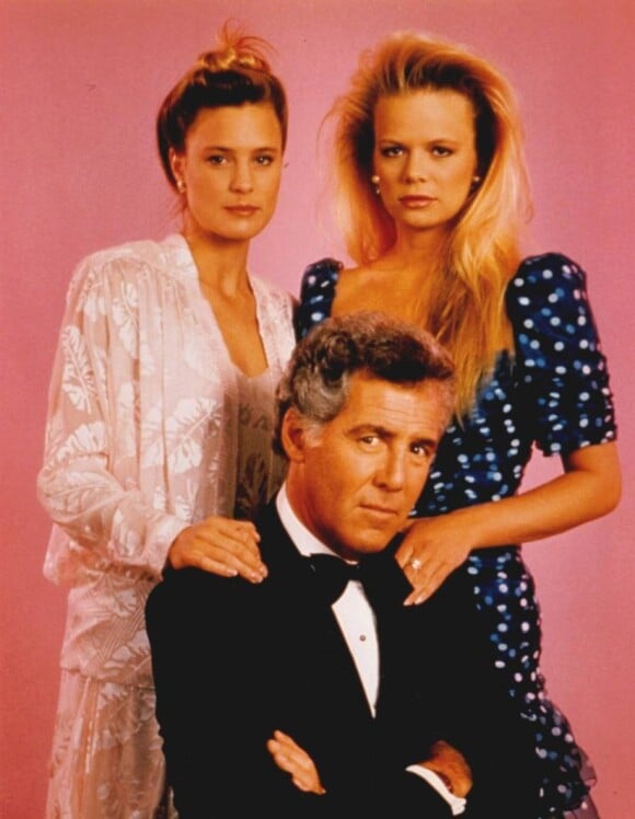 C.C Capwell et ses deux filles Eden (Marcy Walker) et Kelly (Robin Wright) dans le soap-opera culte Santa Barbara des années 80 !