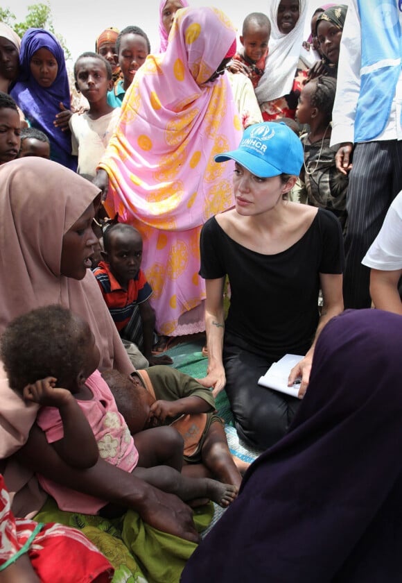 Angelina Jolie, en tant qu'ambassadrice de l'Agence des Nations-Unies pour les réfugiés au Kenya