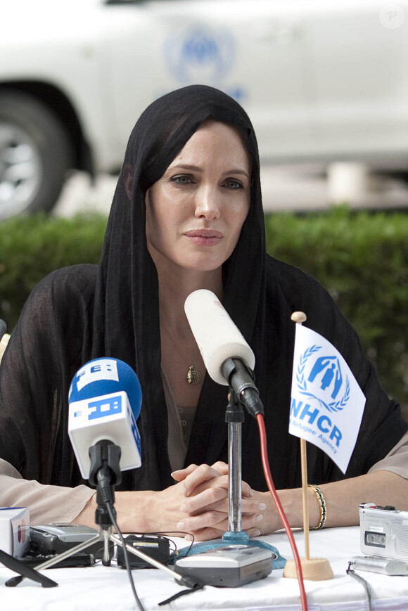 Angelina Jolie, en tant qu'ambassadrice de l'Agence des Nations-Unies pour les réfugiés, au Pakistan en 2010