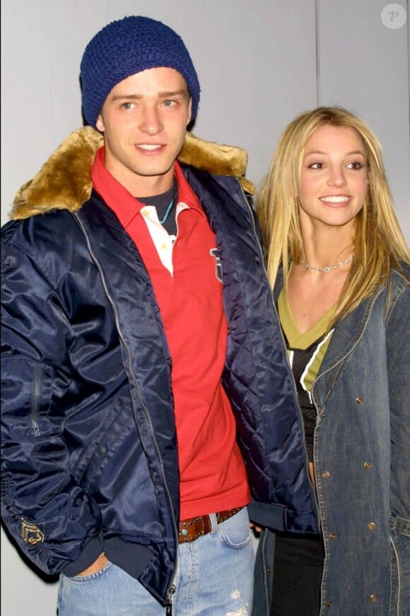 Britney Spears aux côtés de Justin Timberlake le 13 février 2002.