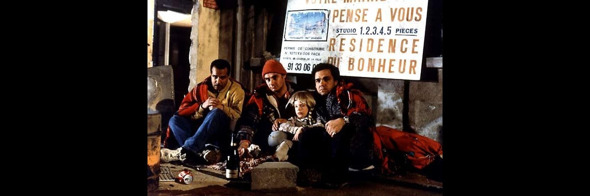 Photo Dans Le Film Les Trois Fr res Il Faut Bien Du Courage Au Plus photo-dans-le-film-les-trois-fr-res-il-faut-bien-du-courage-au-plus