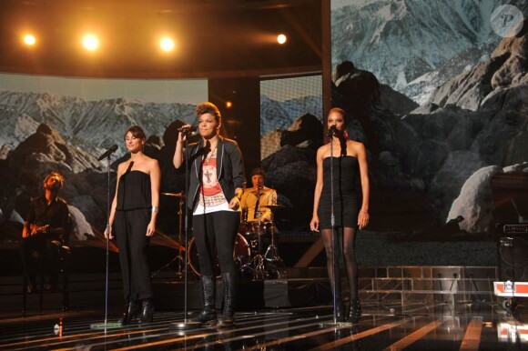 Mélissa Nkonda était l'invitée du prime X Factor, le 21 juin 2011, au soir de la Fête de la musique