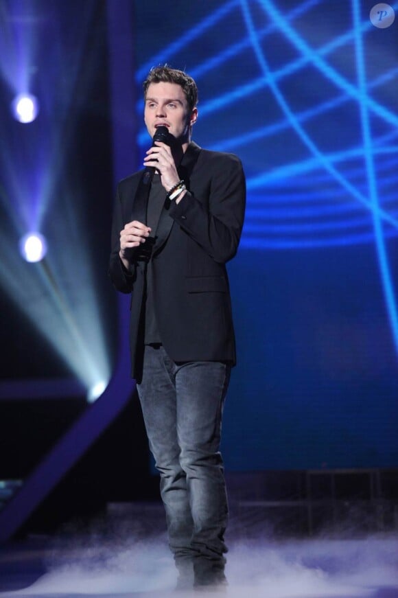 Outsider qui partait de très loin au début de l'aventure, Matthew Raymond Barker a progressé et a fêté ses 22 ans de belle manière en se qualifiant pour la finale de X Factor à l'issue du prime du 21 juin 2011.