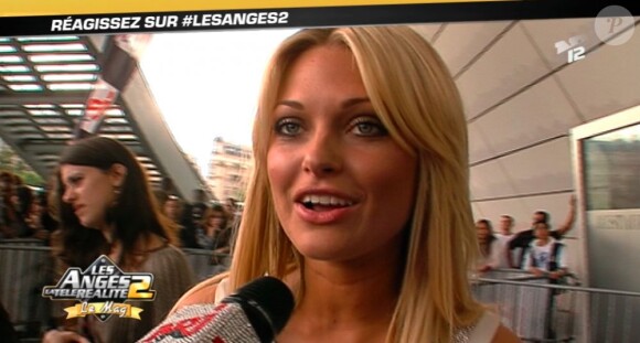 Caroline lors du showcase des Anges de la télé-réalité pour la fête de la musique au Palais Maillot à Paris le 21 juin 2011