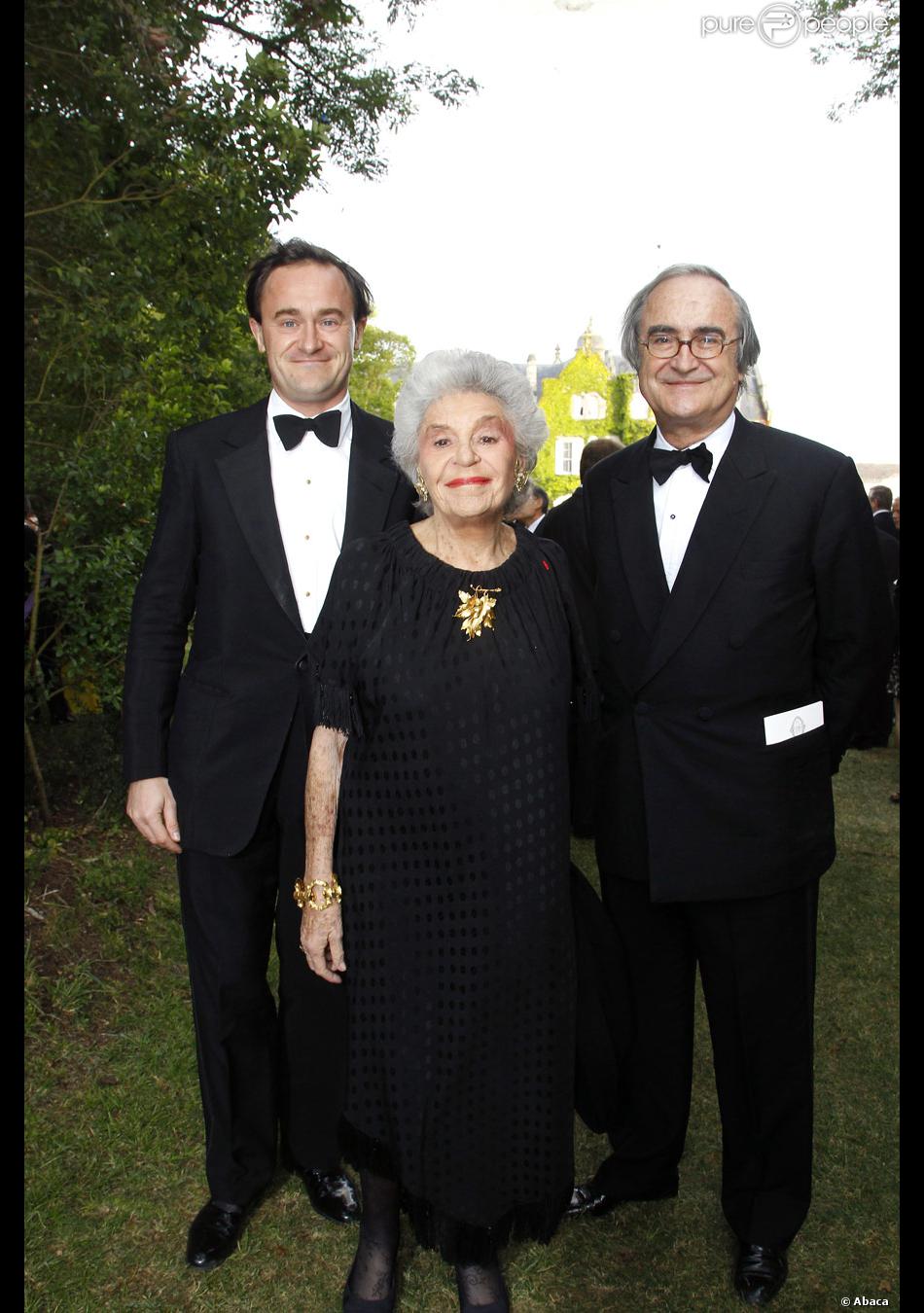 Julien Sereys De Rothschild Et Ses Parents La Baronne Philippine De Rothschild Et Jean Pierre De Beaumarchais Lors De La Fete De La Rose Qui Acheve Le Salon V Purepeople