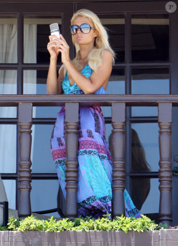Paris Hilton se rend chez des amies à Los Angeles, vendredi 1er juillet.