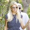 Samedi 2 juillet, Paris Hilton se rend chez des amies, avant d'aller à la plage, à Malibu, en leur compagnie.