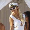 Samedi 2 juillet, Paris Hilton se rend à la plage, à Malibu, entourée de quelques amies. 